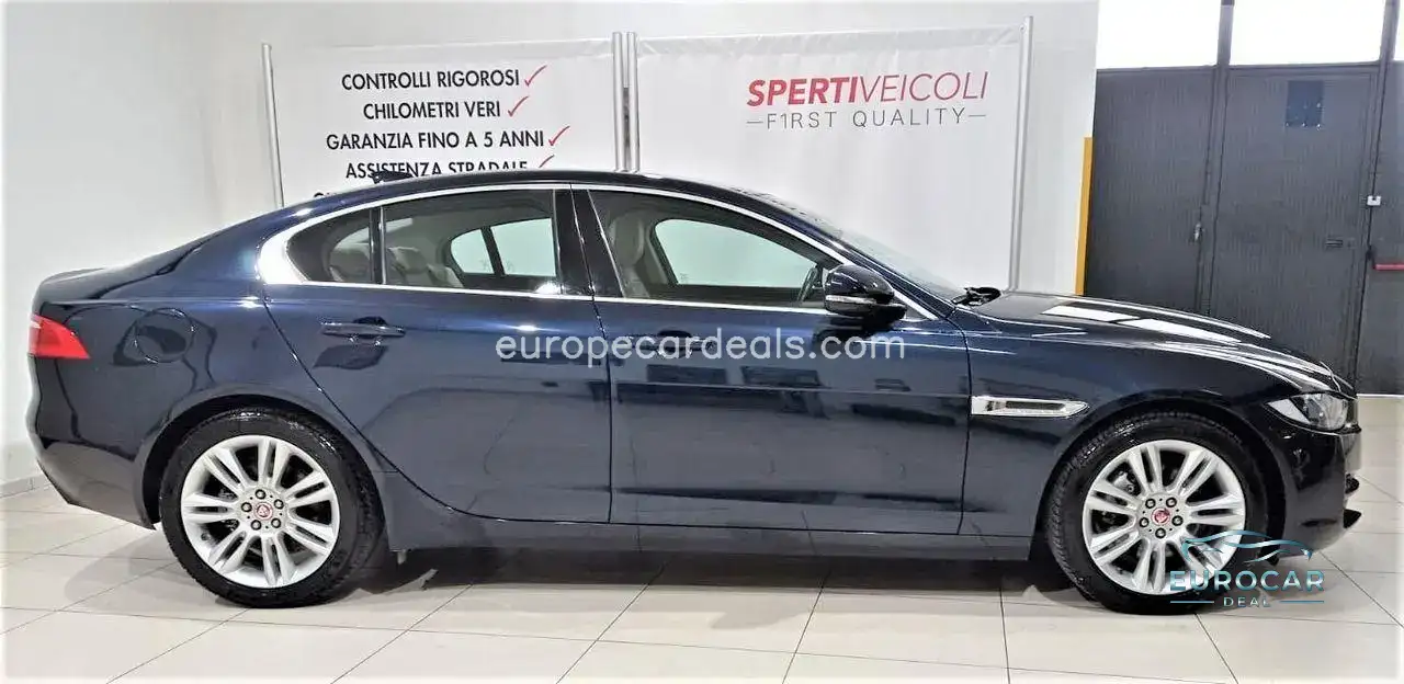 Jaguar XE