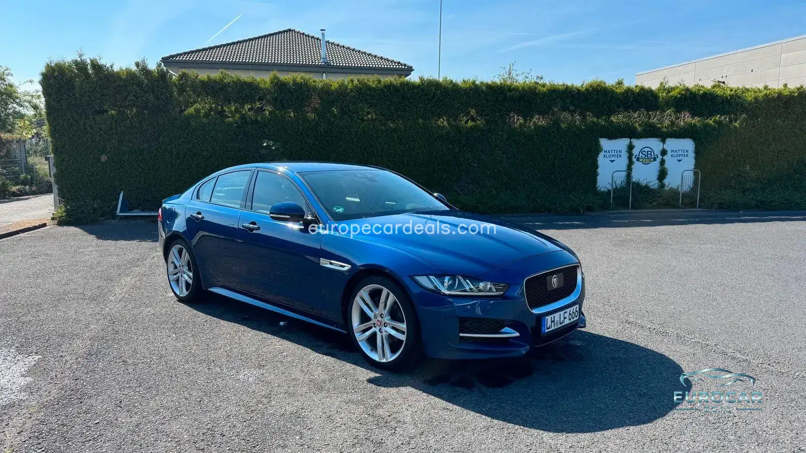 Jaguar XE