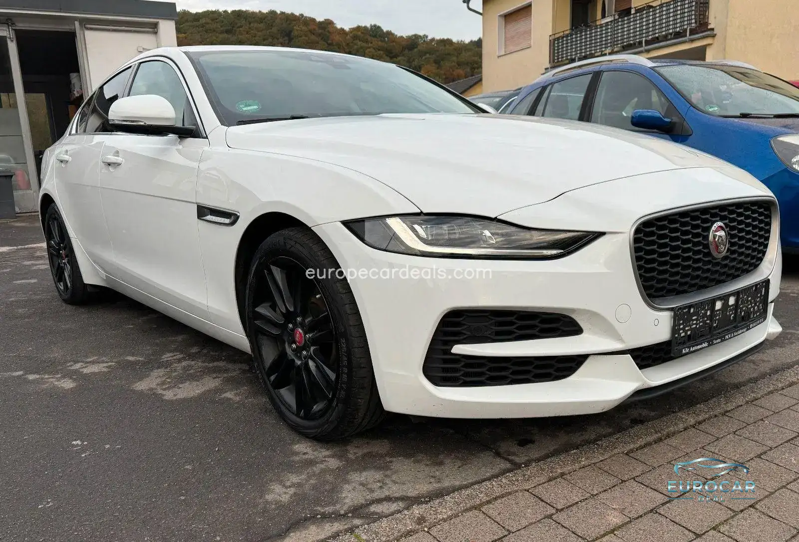 Jaguar XE