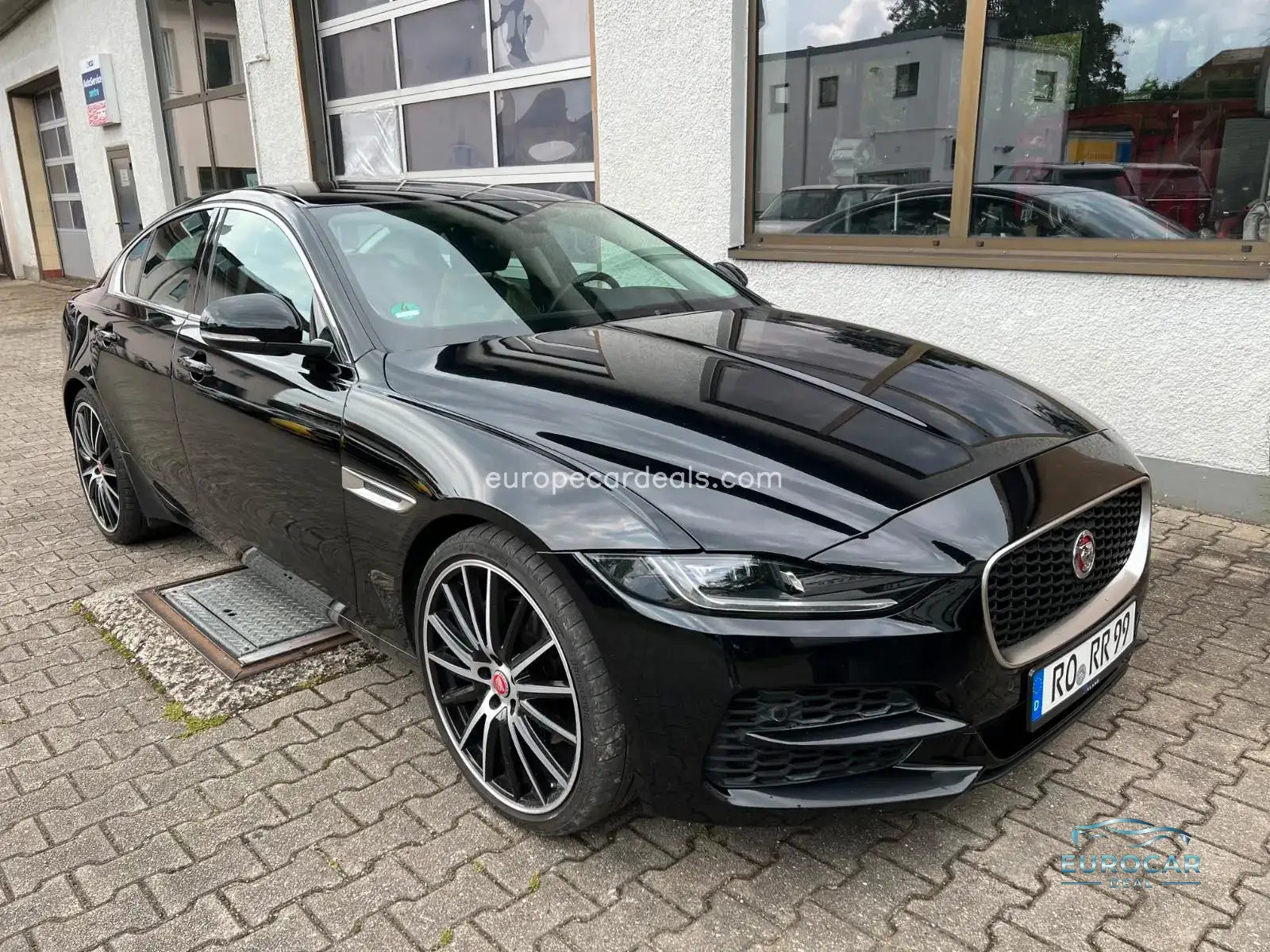 Jaguar XE