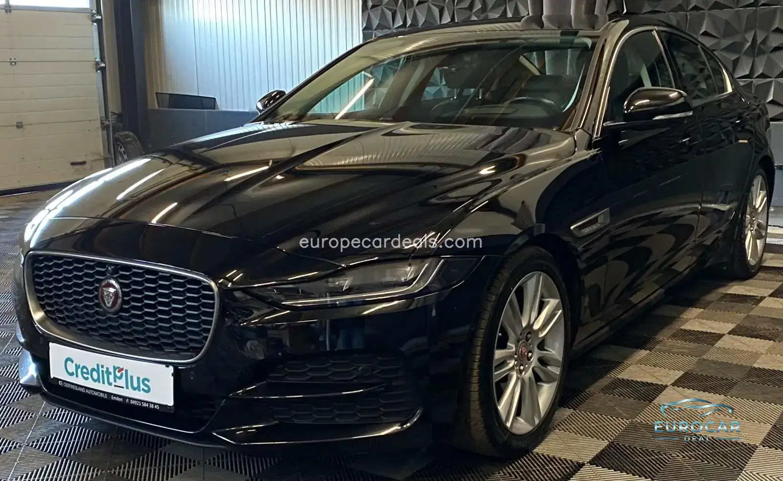 Jaguar XE