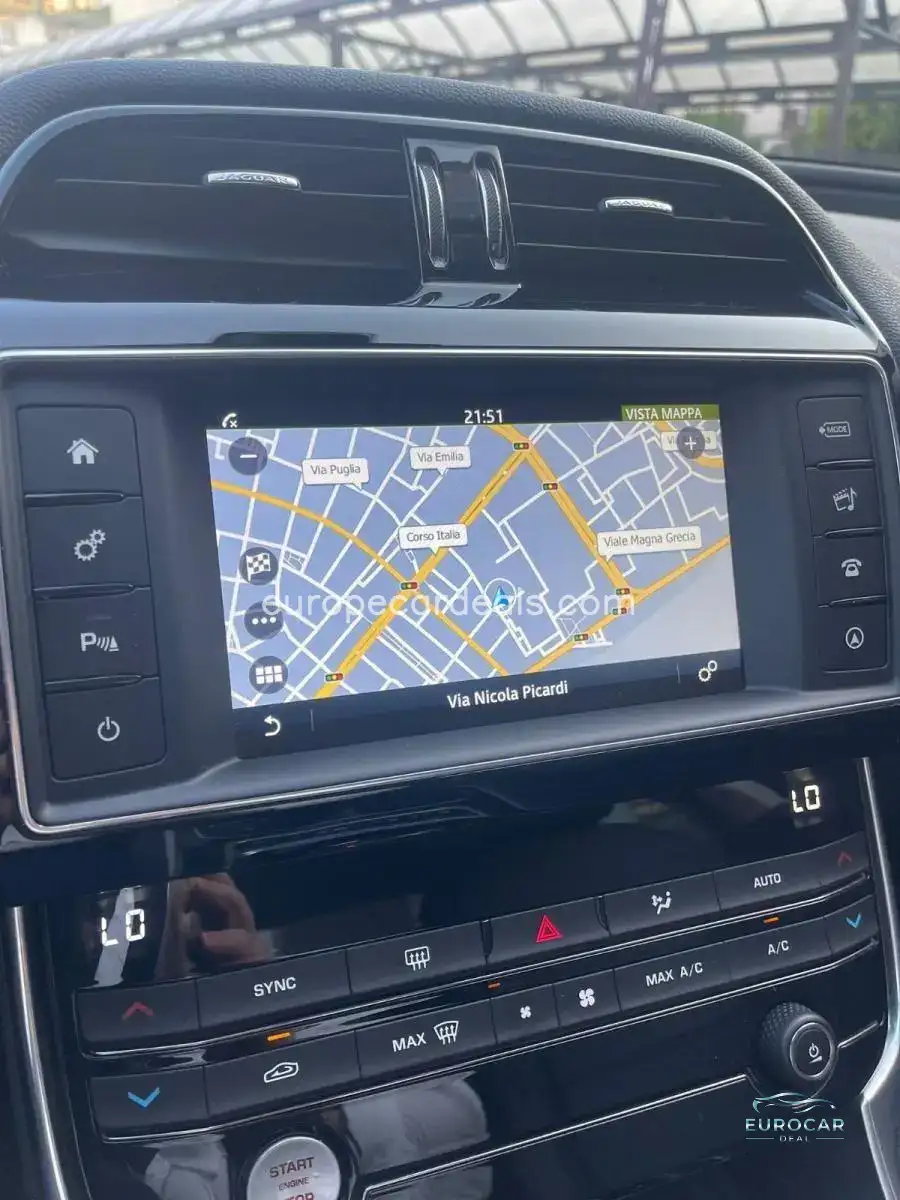 Jaguar XE