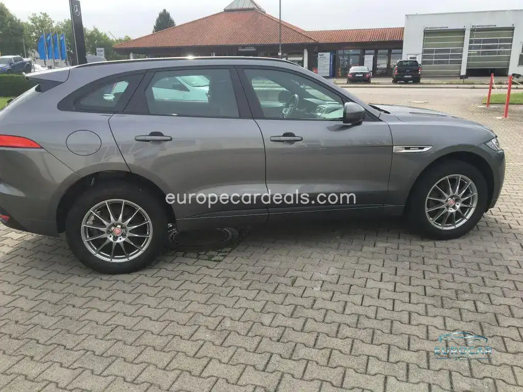 Jaguar F-Pace