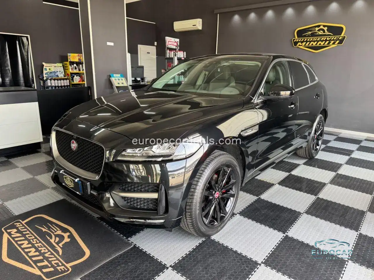 Jaguar F-Pace