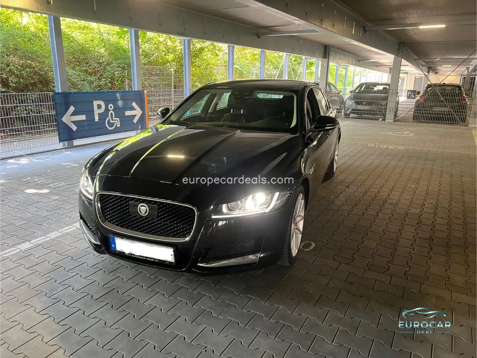 Jaguar XF