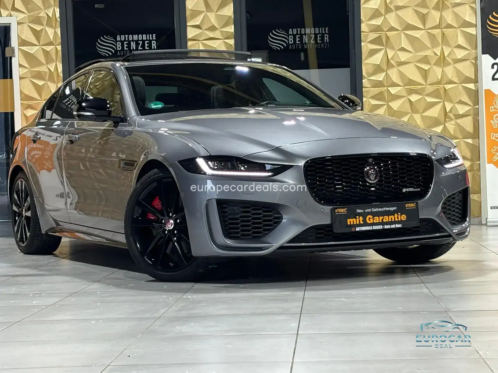 Jaguar XE