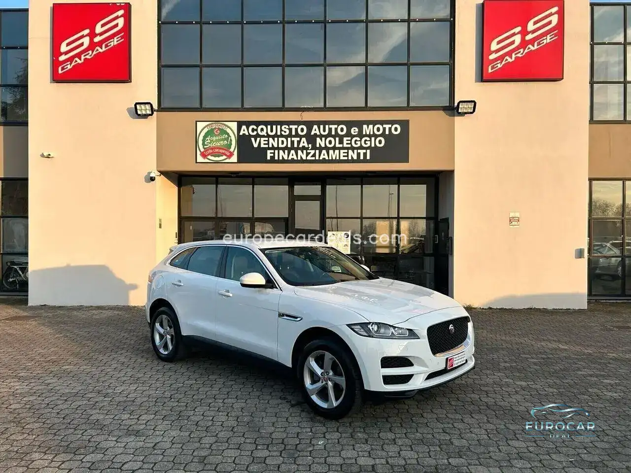 Jaguar F-Pace