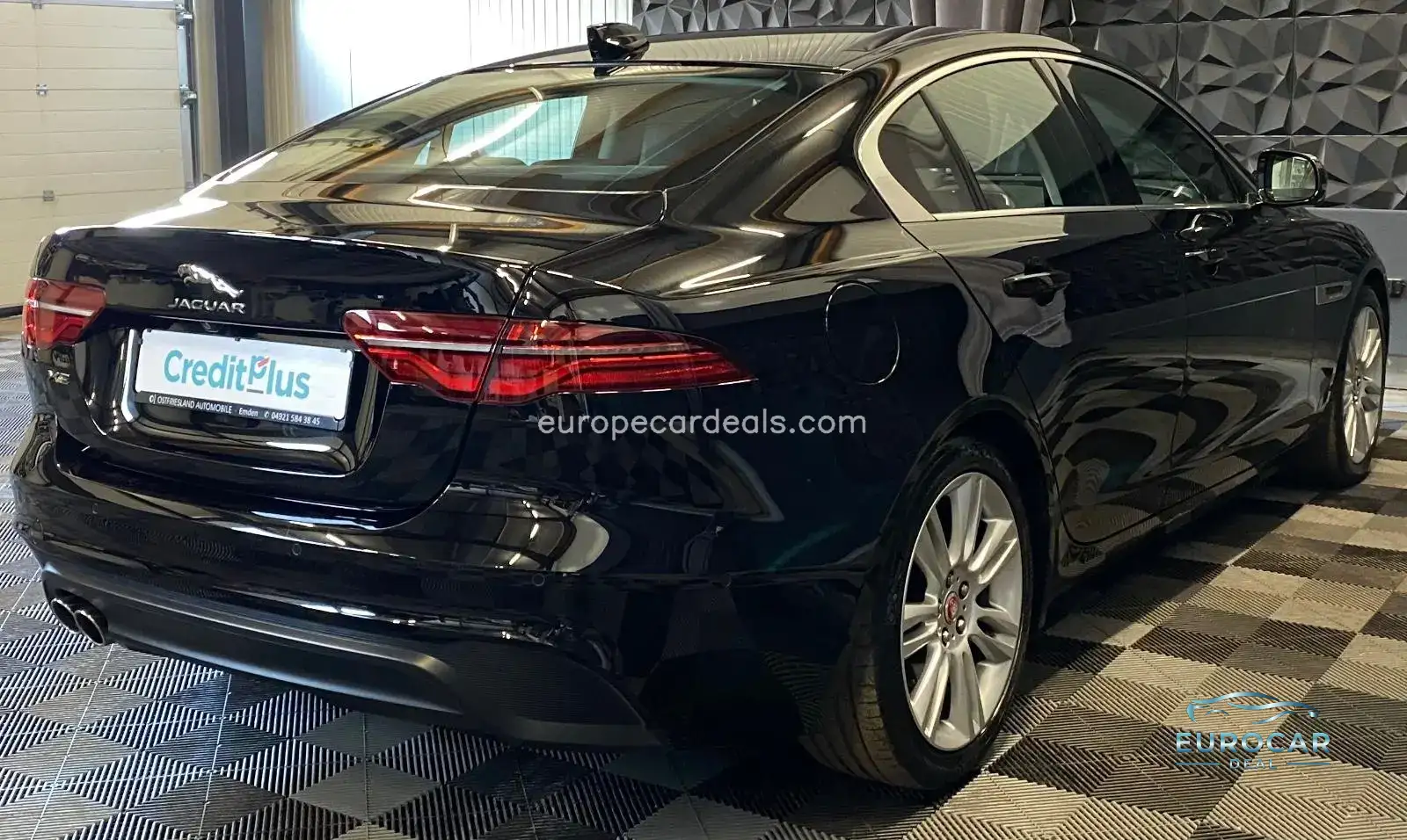 Jaguar XE