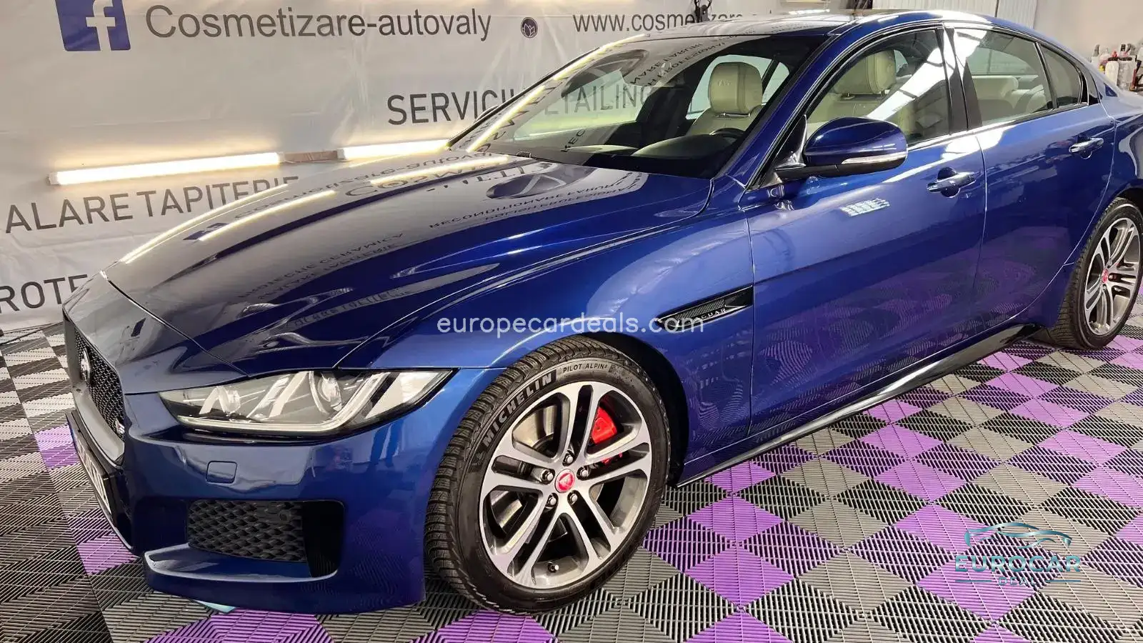 Jaguar XE
