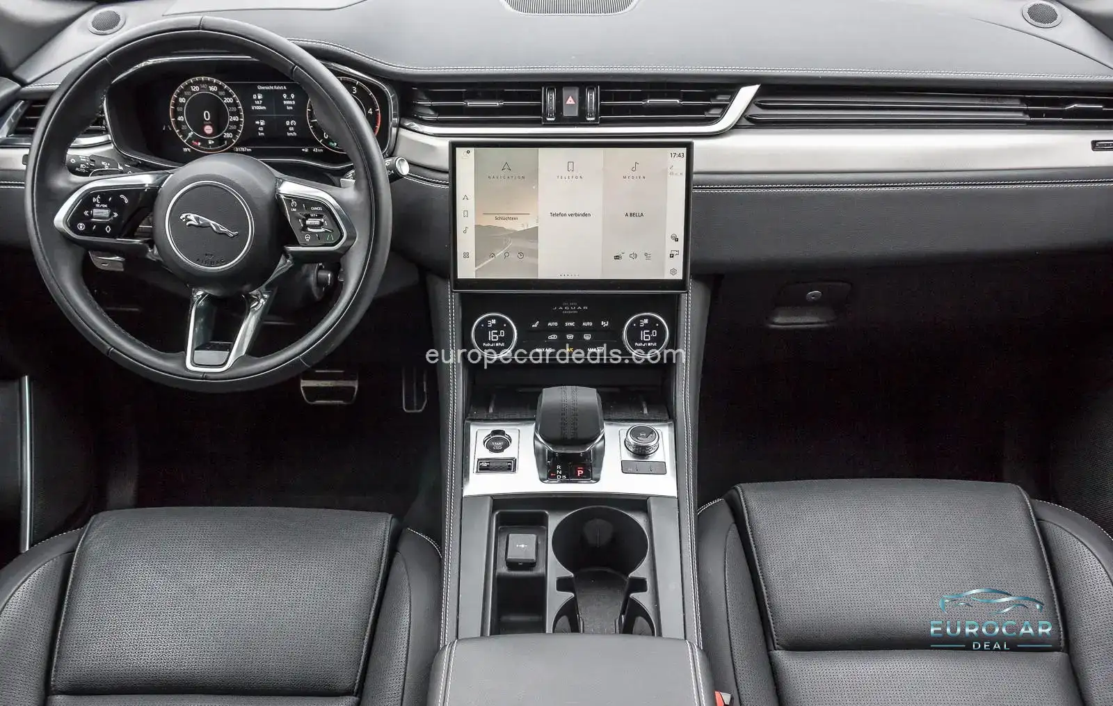 Jaguar F-Pace
