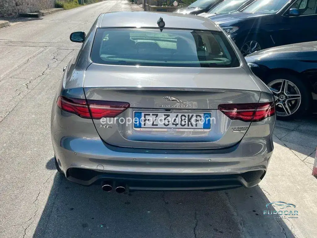 Jaguar XE