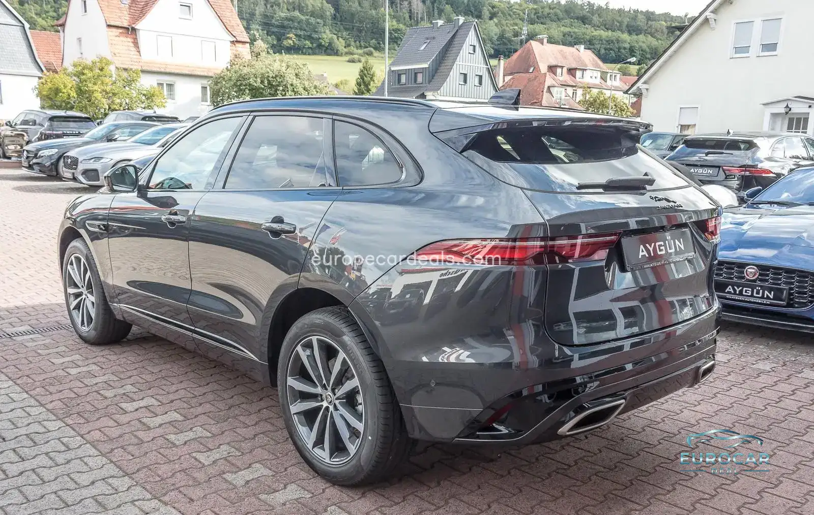 Jaguar F-Pace