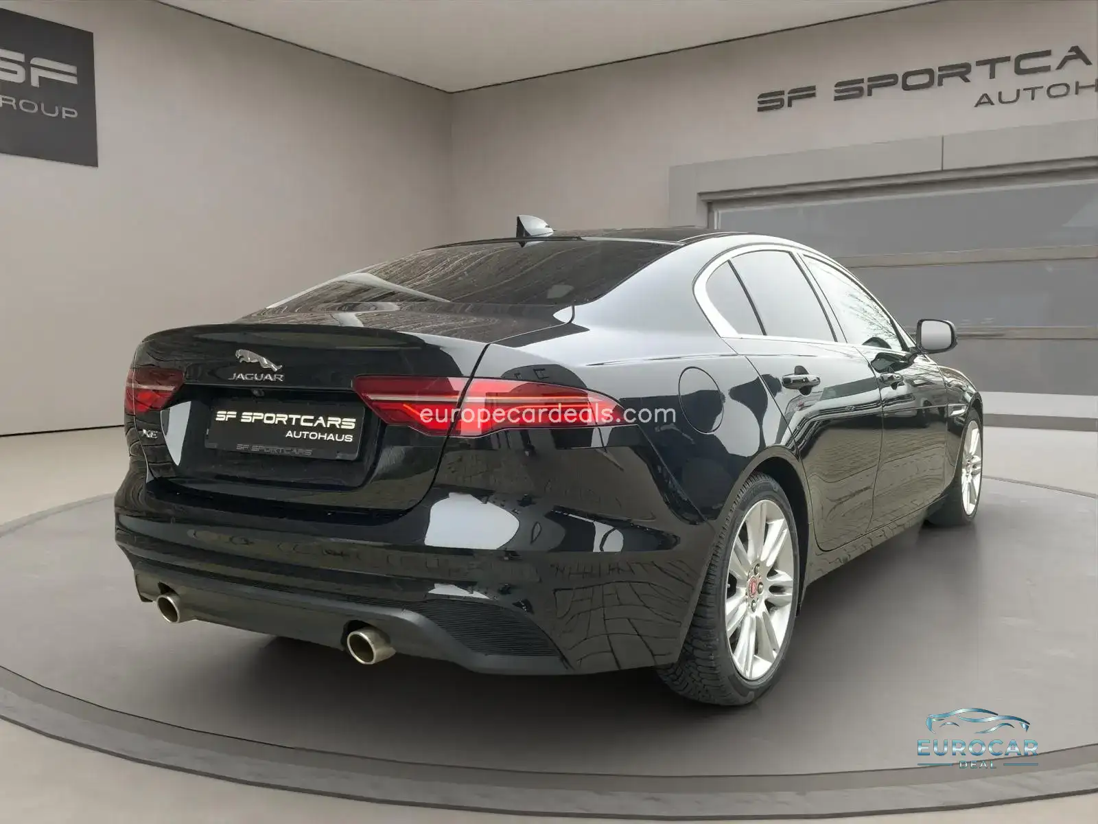 Jaguar XE
