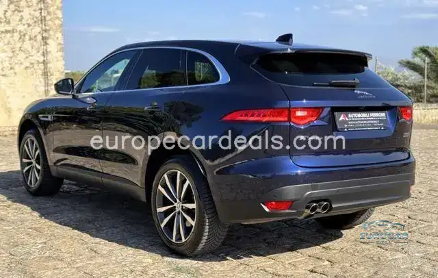 Jaguar F-Pace