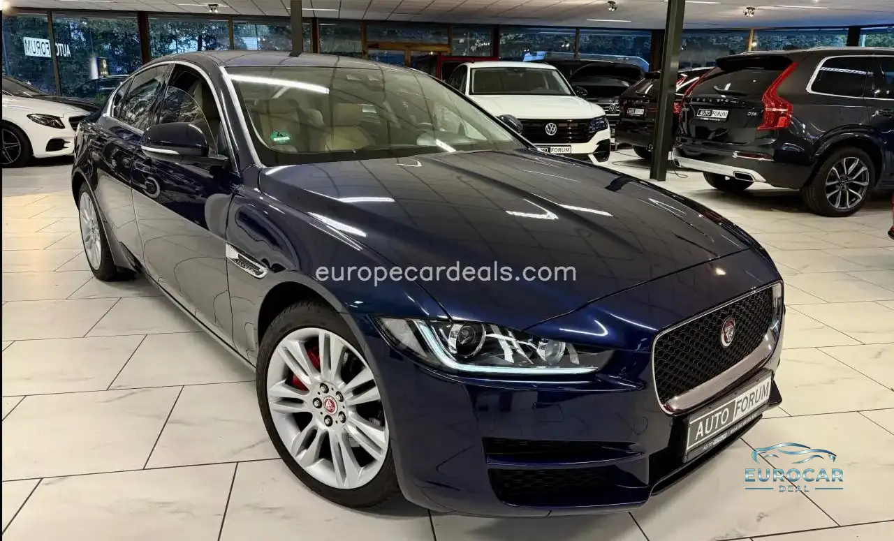 Jaguar XE