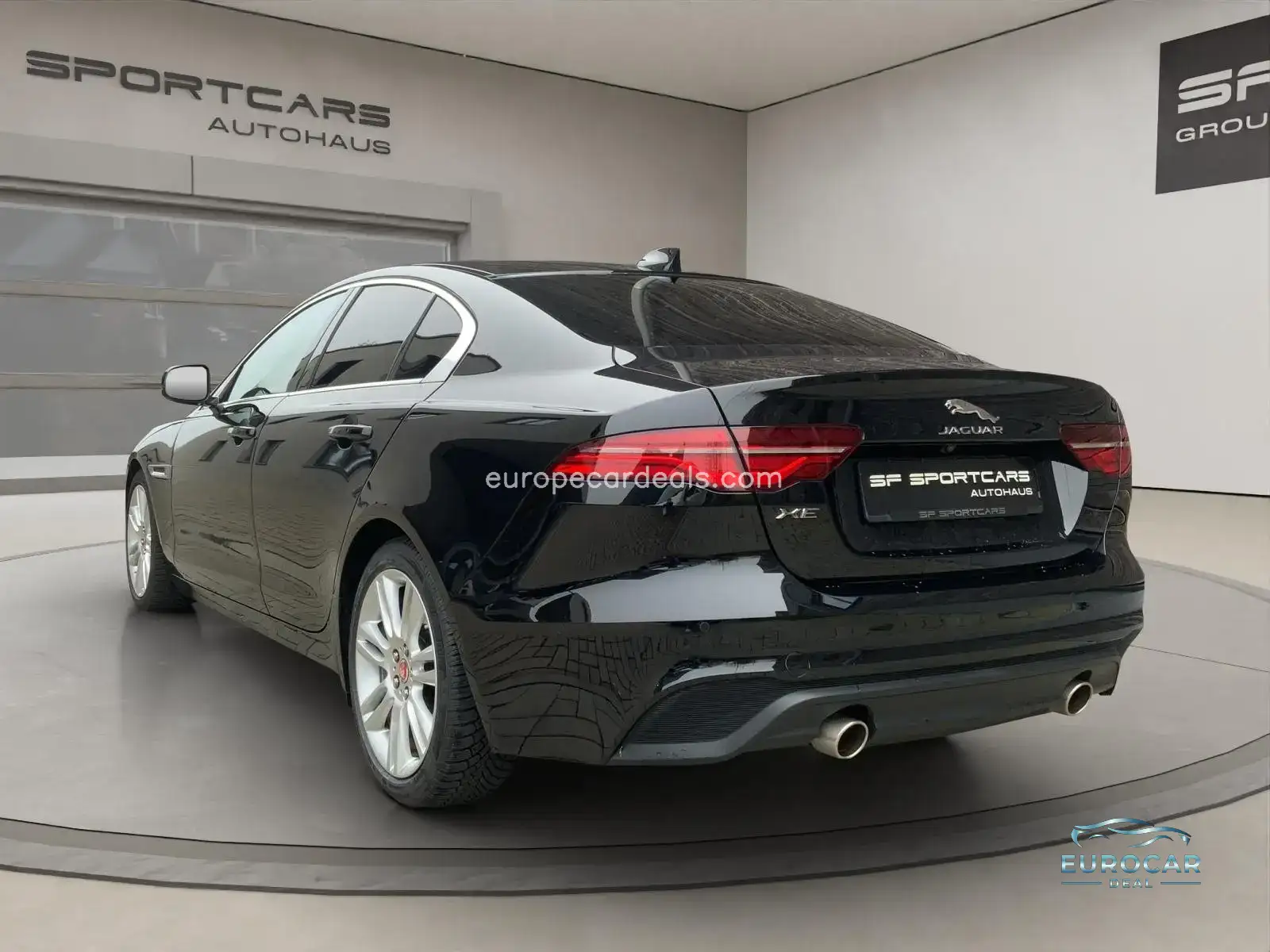 Jaguar XE