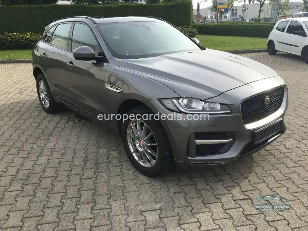 Jaguar F-Pace
