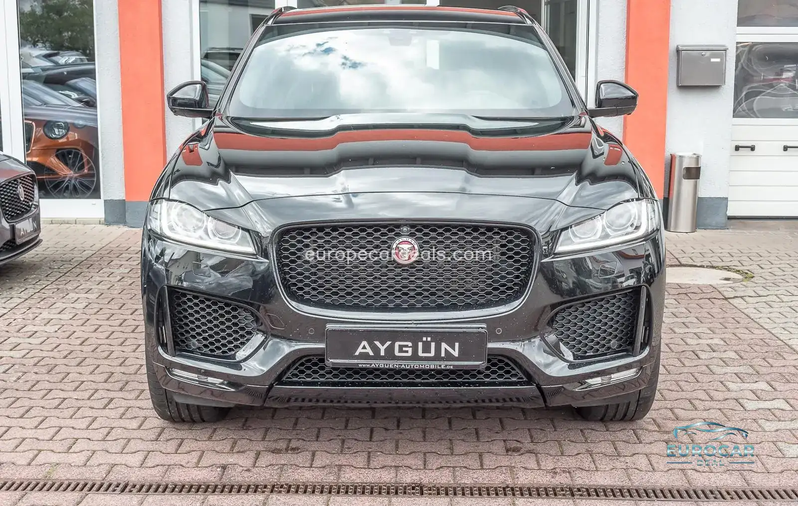 Jaguar F-Pace