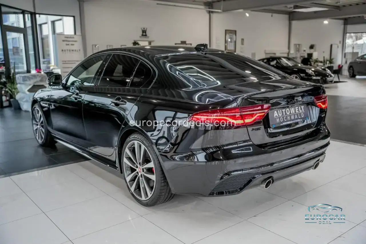 Jaguar XE