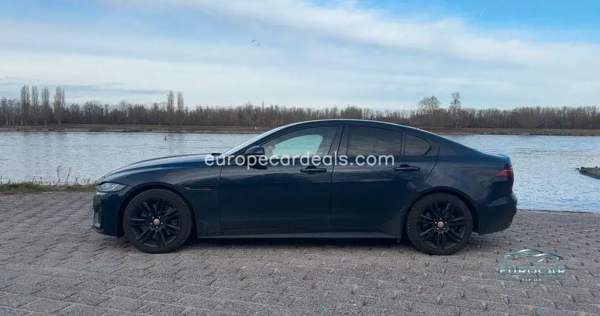 Jaguar XE