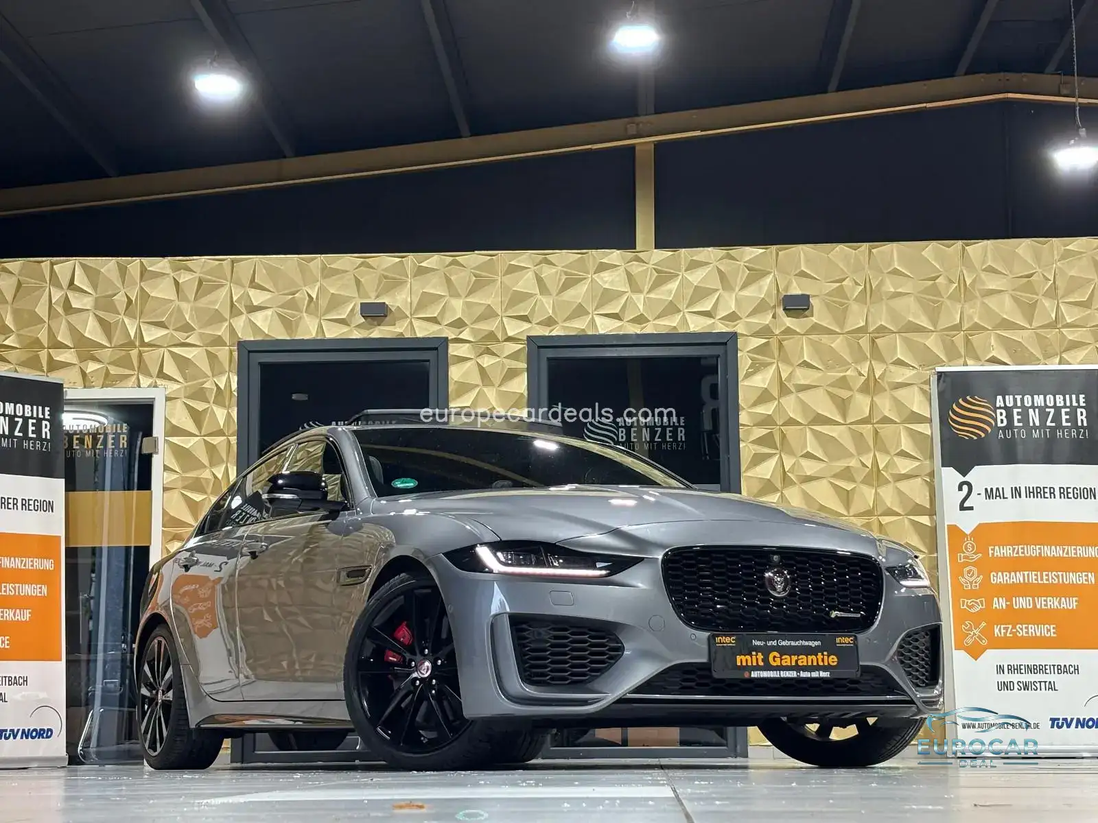 Jaguar XE