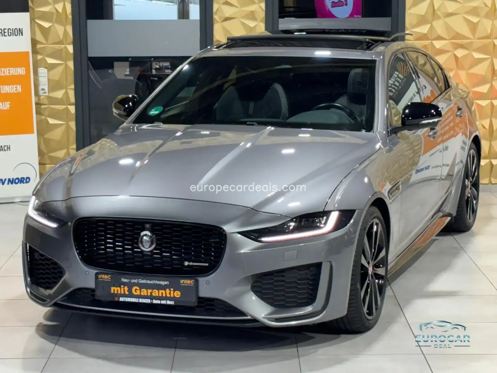 Jaguar XE