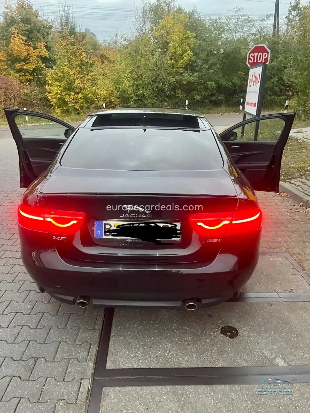 Jaguar XE