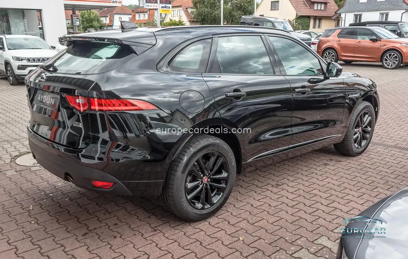 Jaguar F-Pace