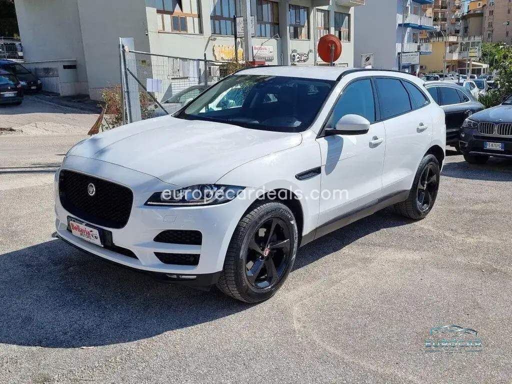 Jaguar F-Pace