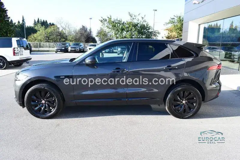 Jaguar F-Pace