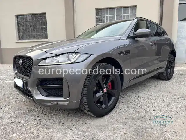 Jaguar F-Pace
