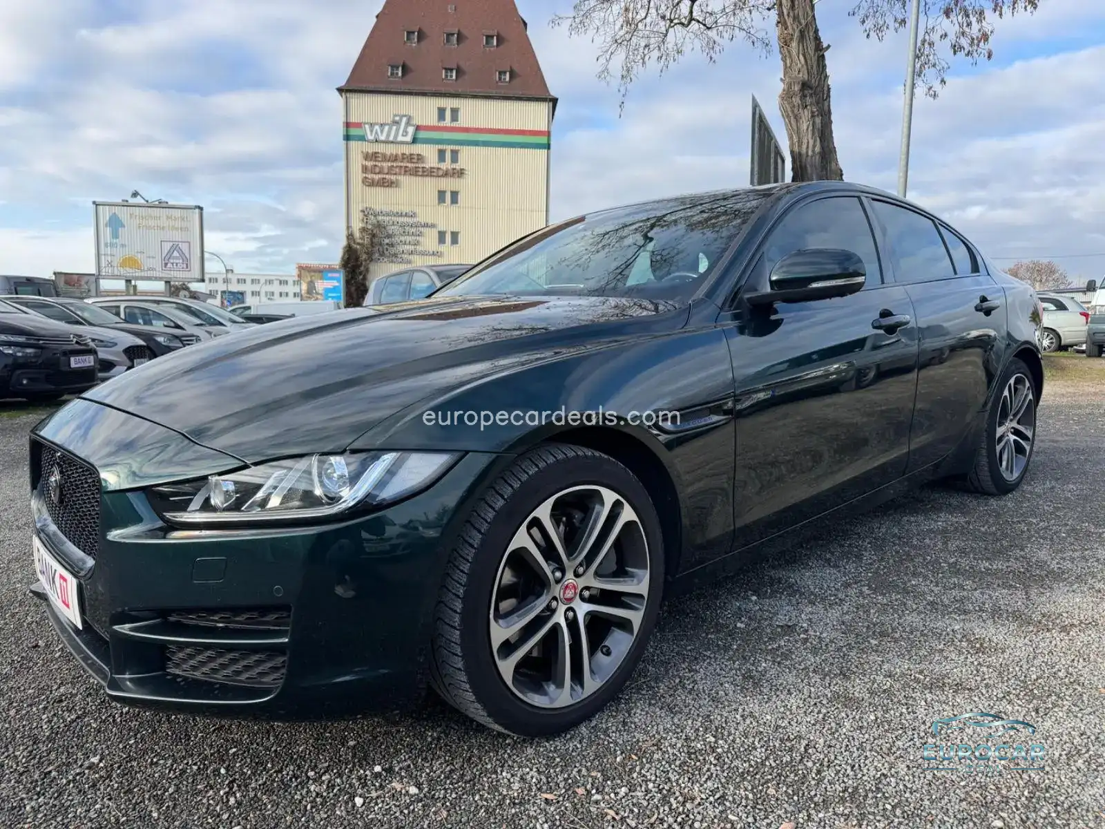Jaguar XE