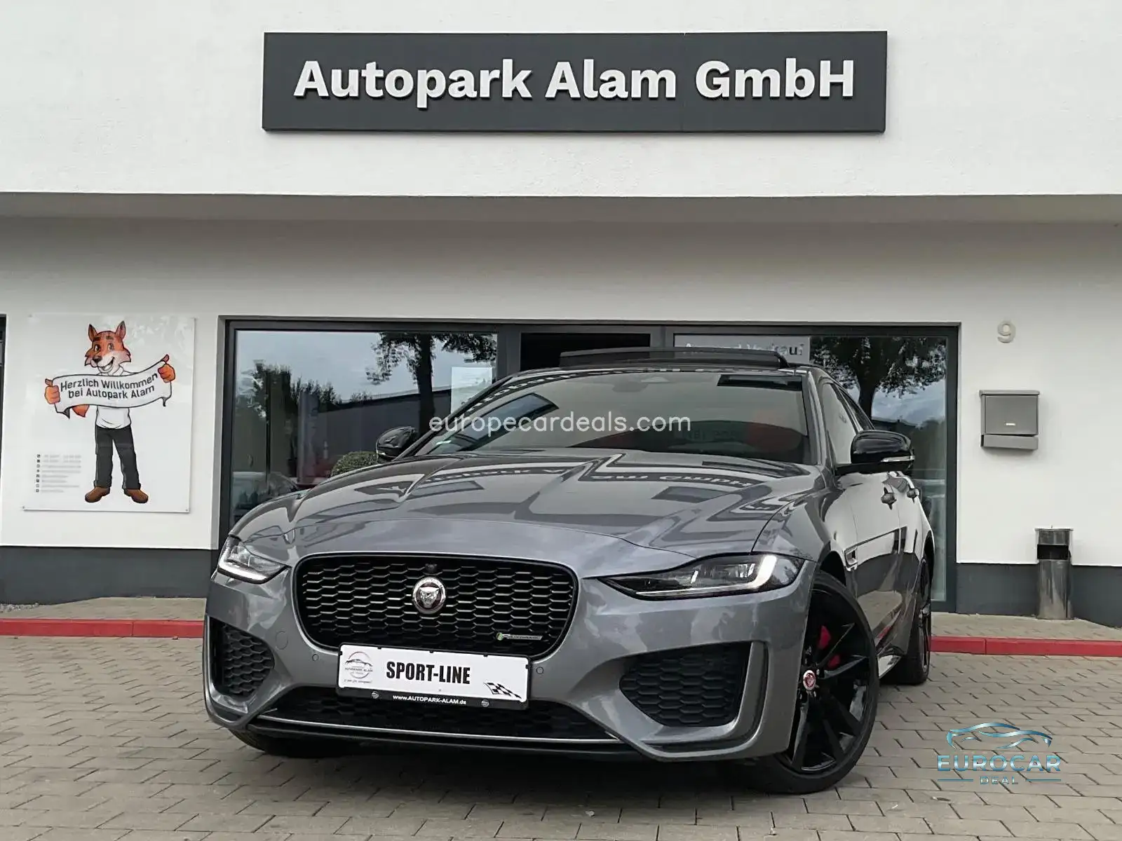 Jaguar XE