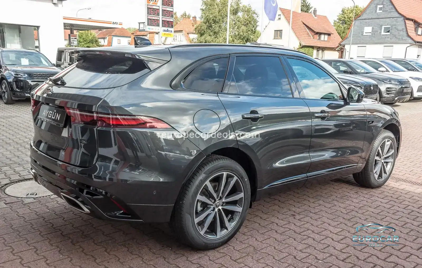 Jaguar F-Pace
