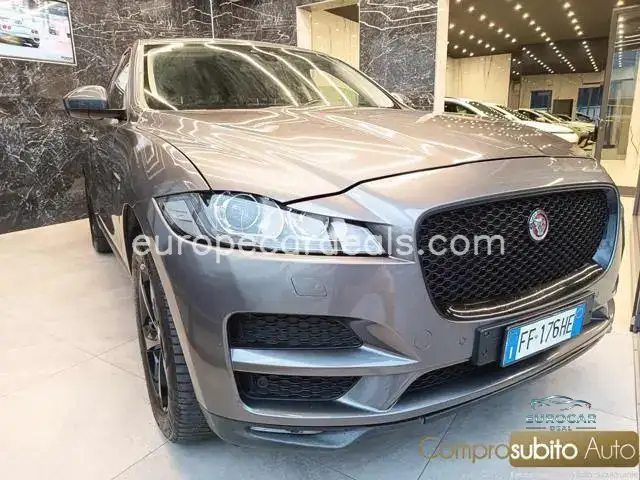 Jaguar F-Pace