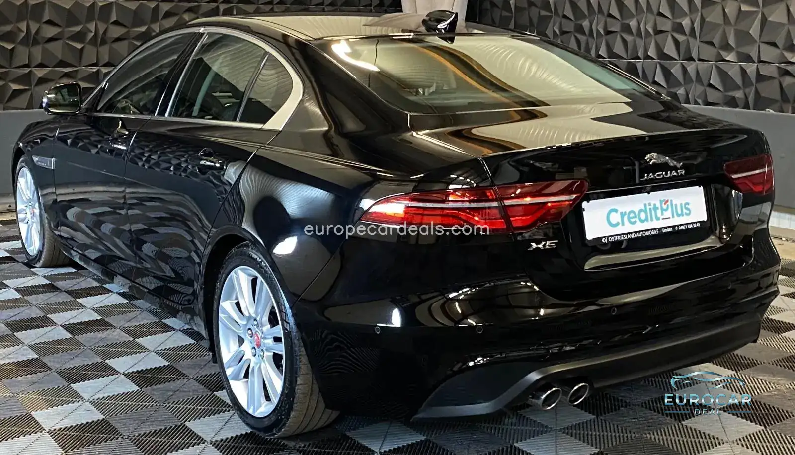 Jaguar XE