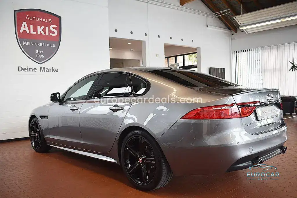 Jaguar XF