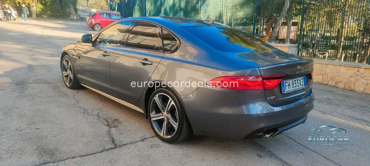 Jaguar XF