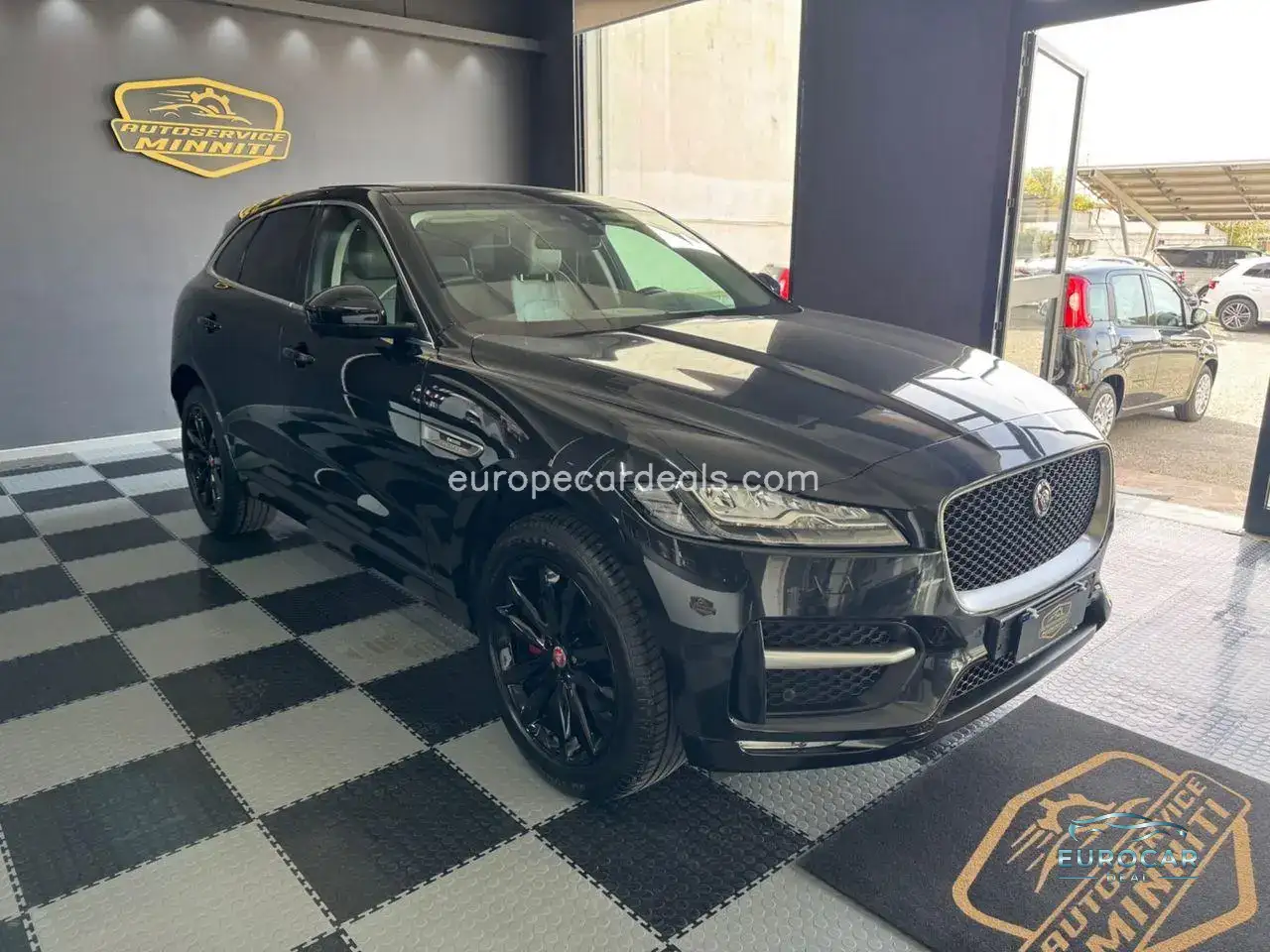 Jaguar F-Pace