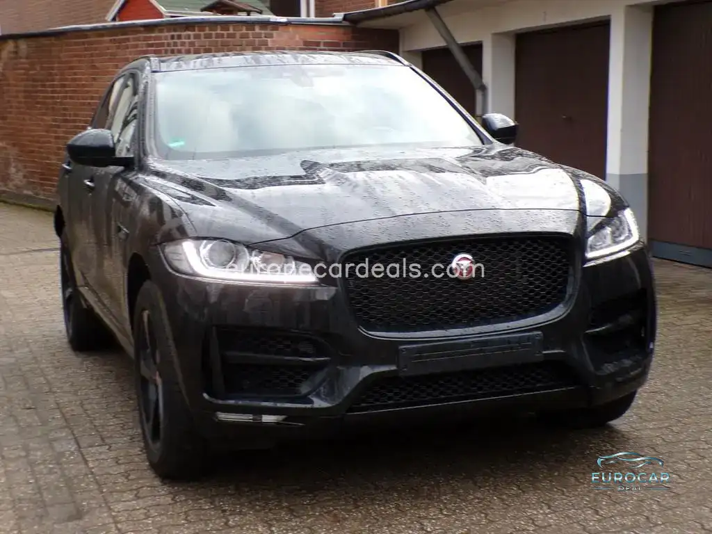 Jaguar F-Pace