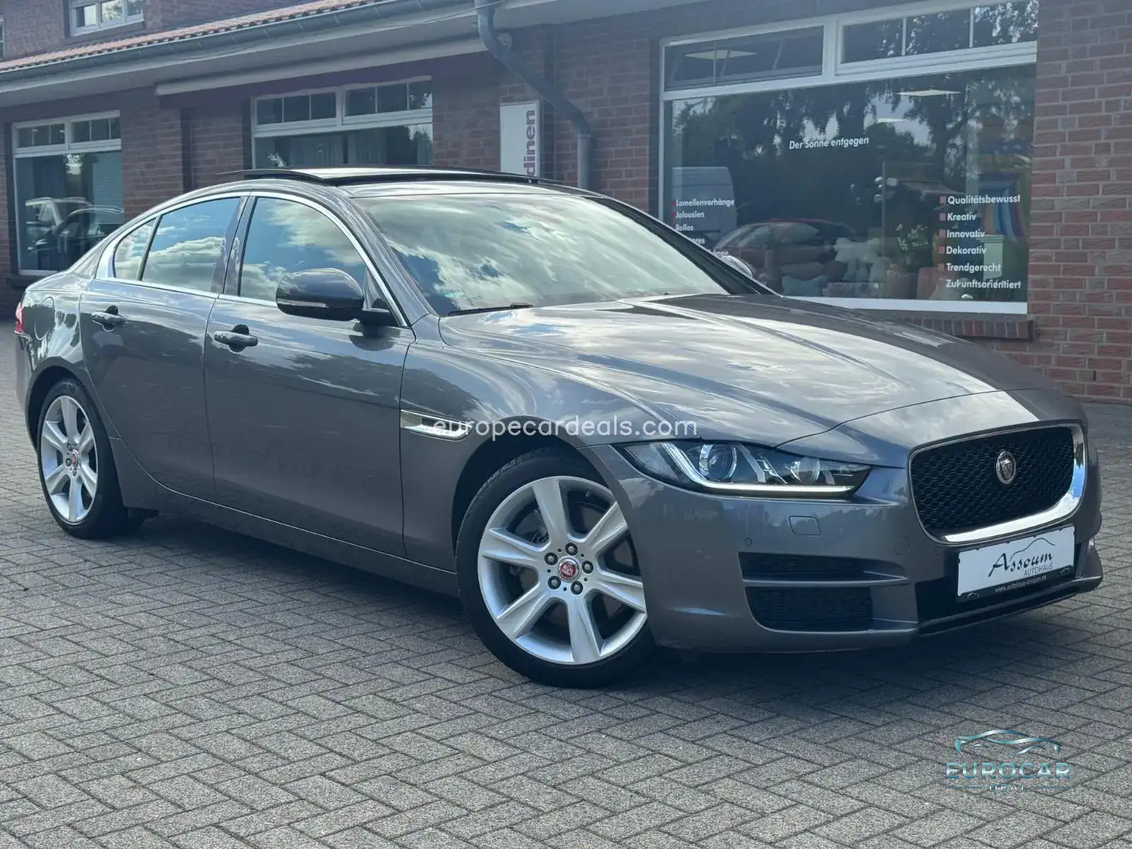 Jaguar XE