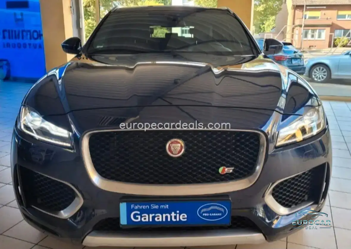 Jaguar F-Pace