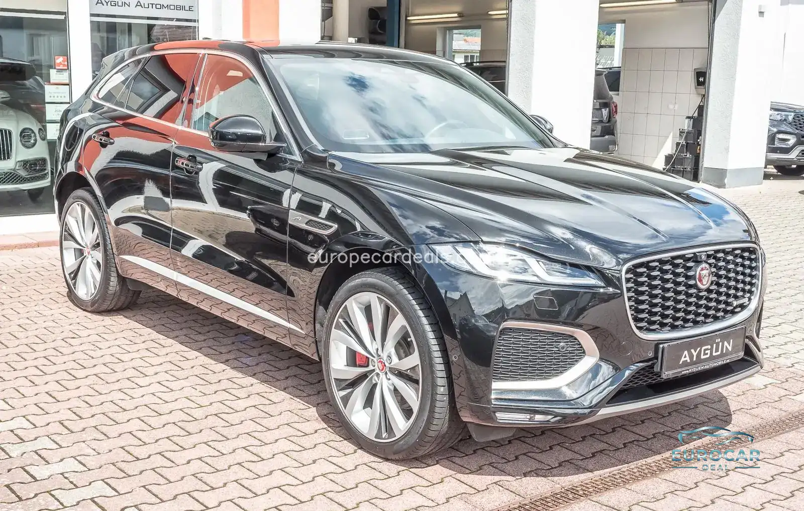 Jaguar F-Pace