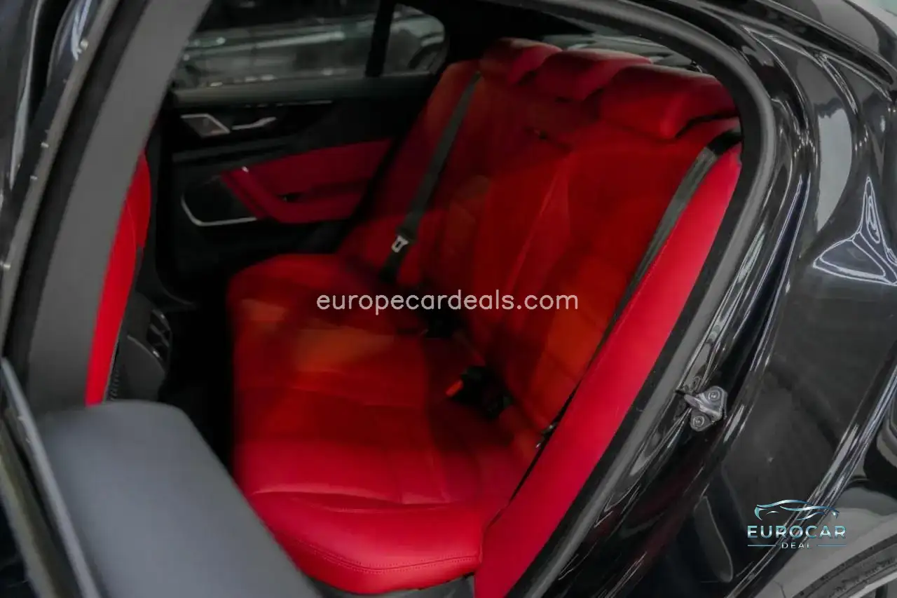Jaguar XE