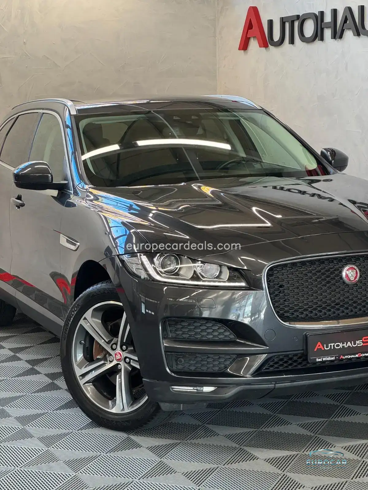 Jaguar F-Pace