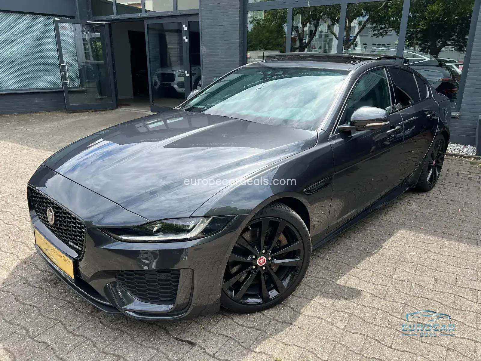 Jaguar XE