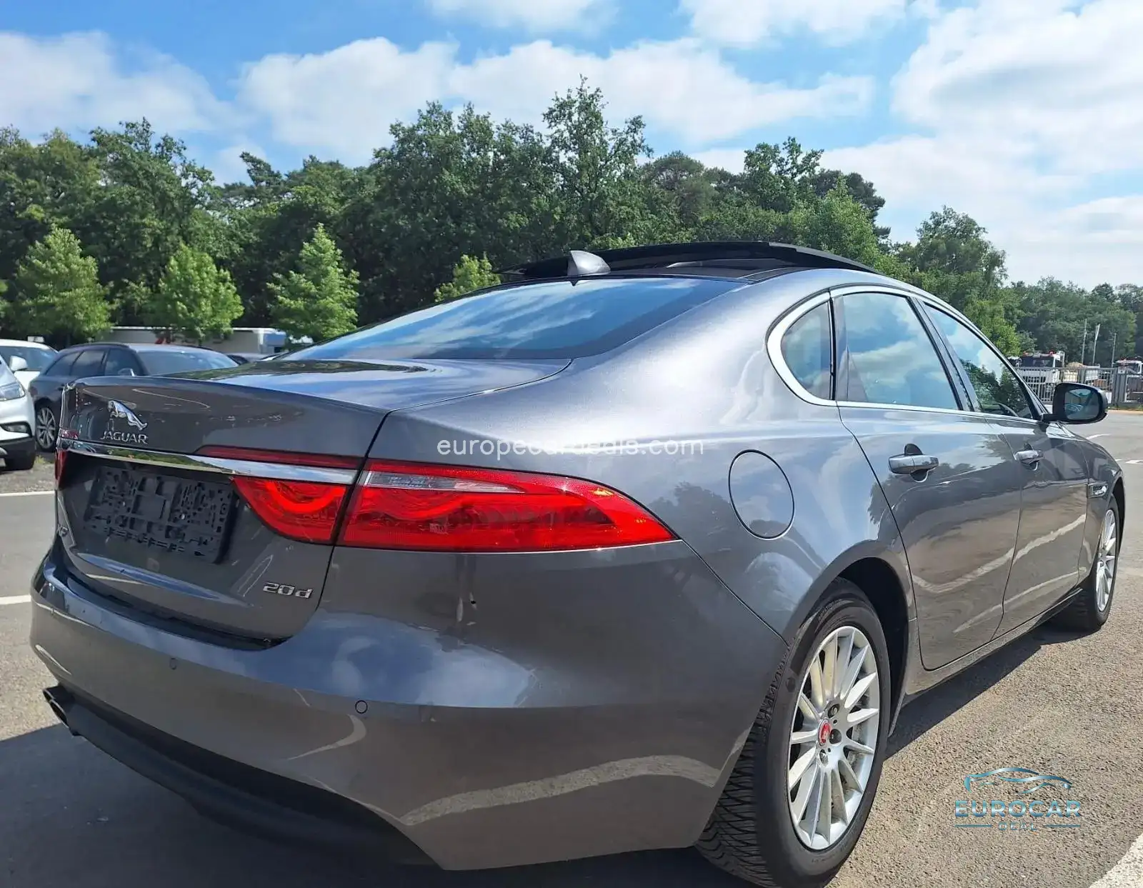 Jaguar XF
