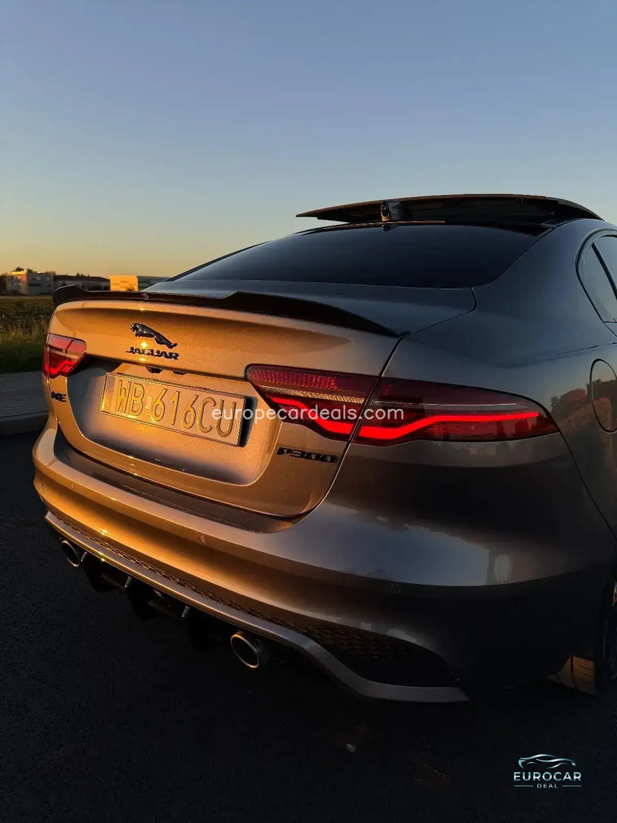 Jaguar XE