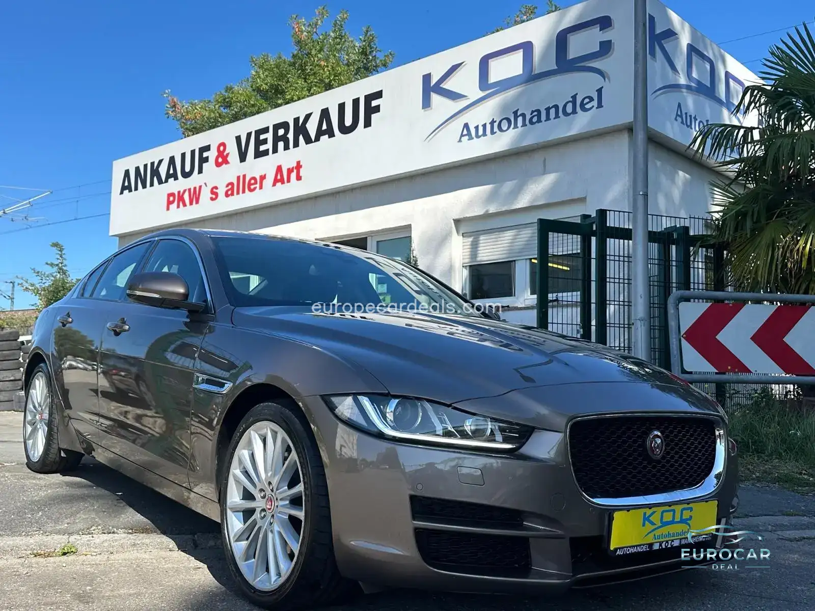 Jaguar XE