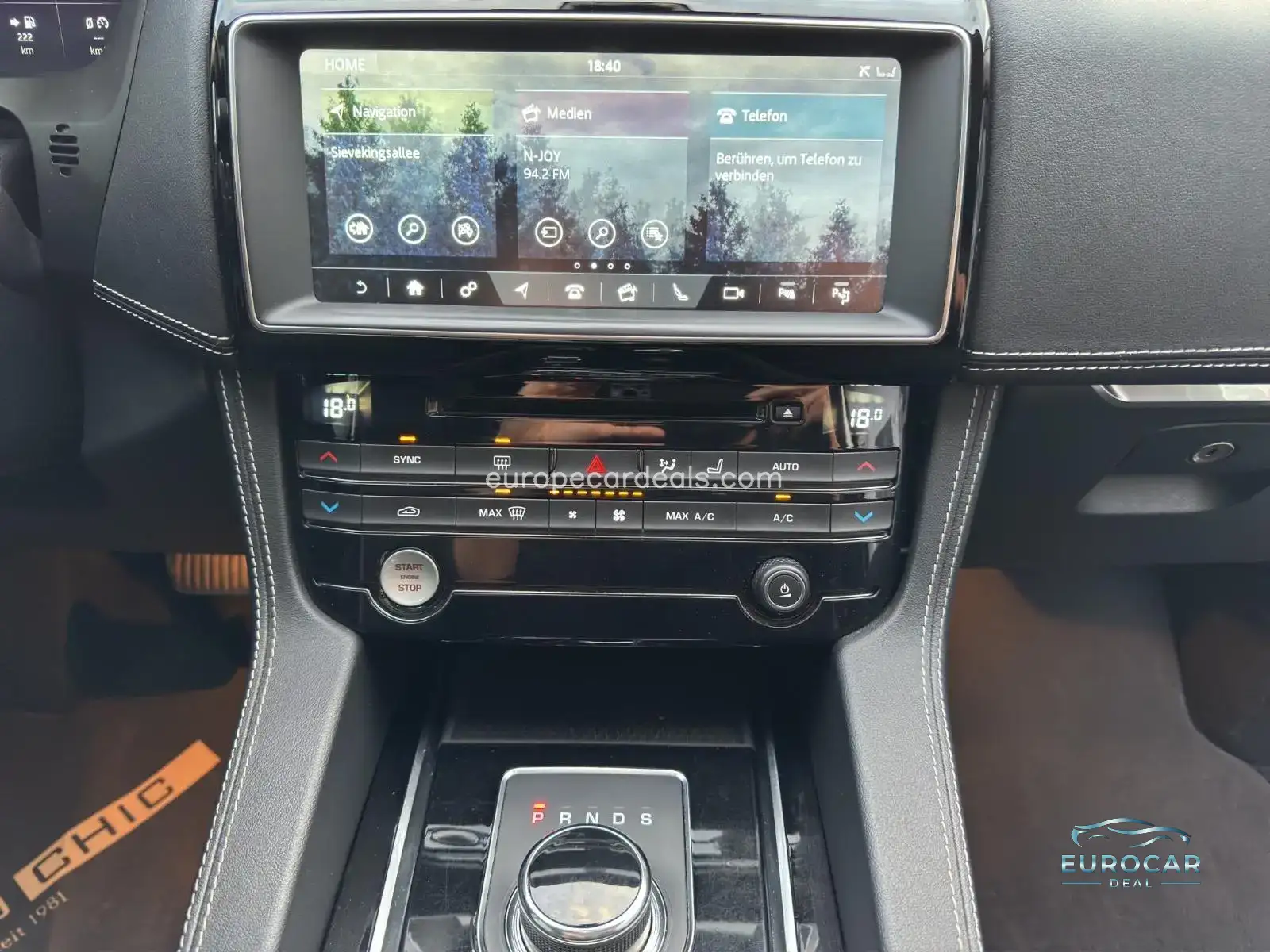 Jaguar F-Pace